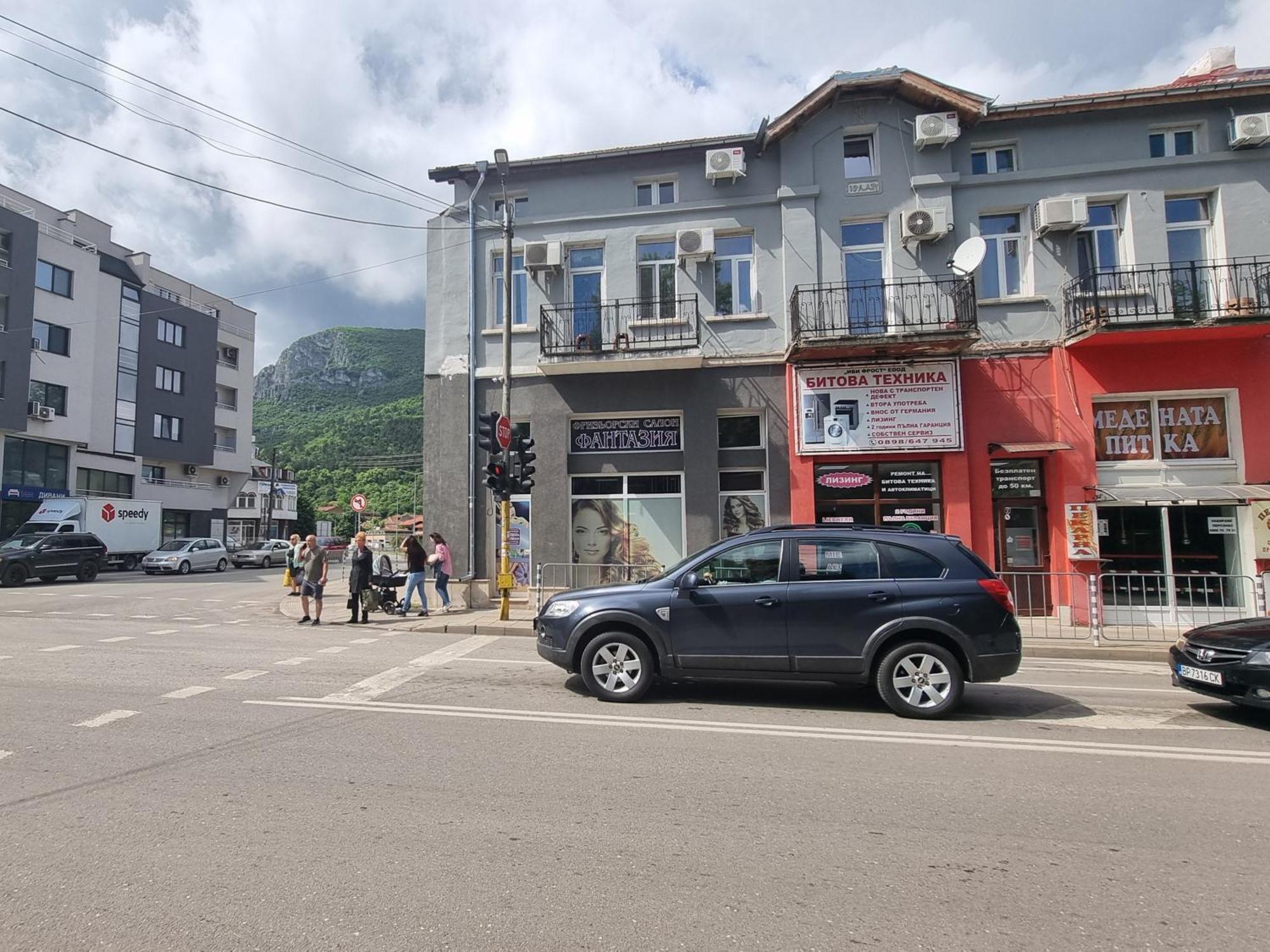Готель Old Style Vratsa Екстер'єр фото